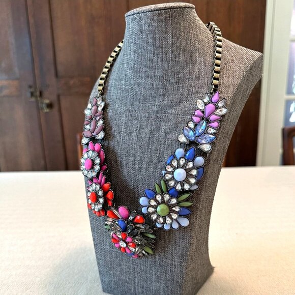 Colorful Floral Statement Bib Necklace With Adjustable Chain & Multi-Gem Accents - Picture 10 of 14
